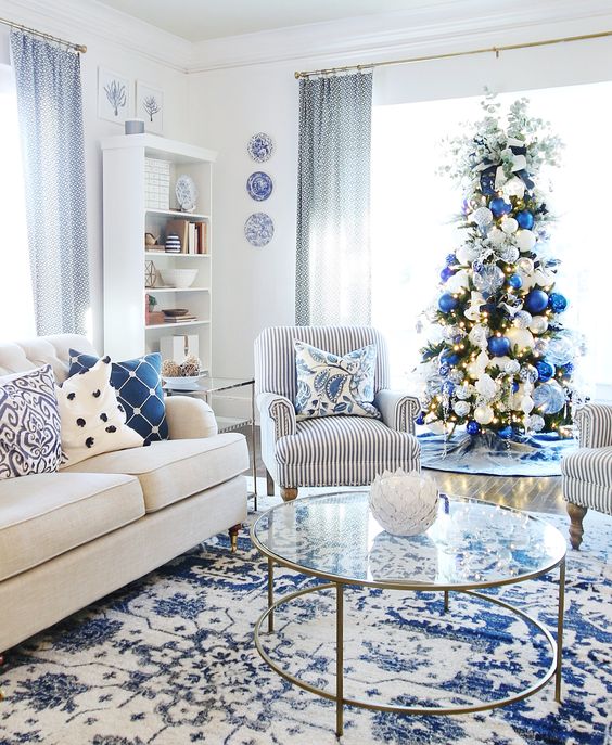 18 Blue Christmas Decor Ideas You Don’t Want to Miss!