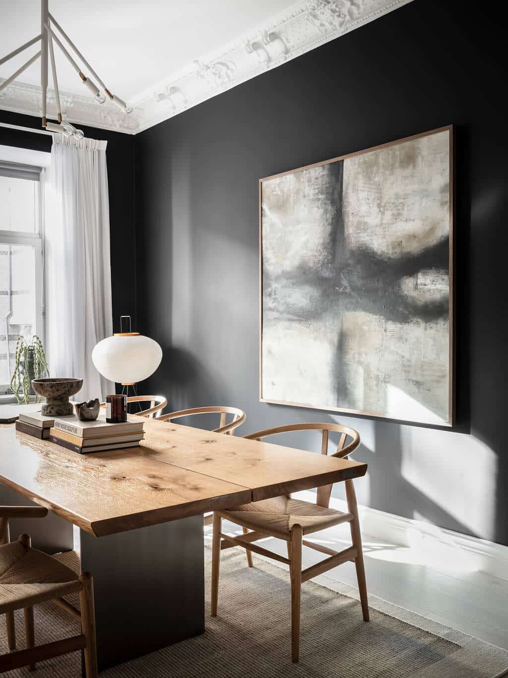 Create Contrast With Black mid century modern dining room