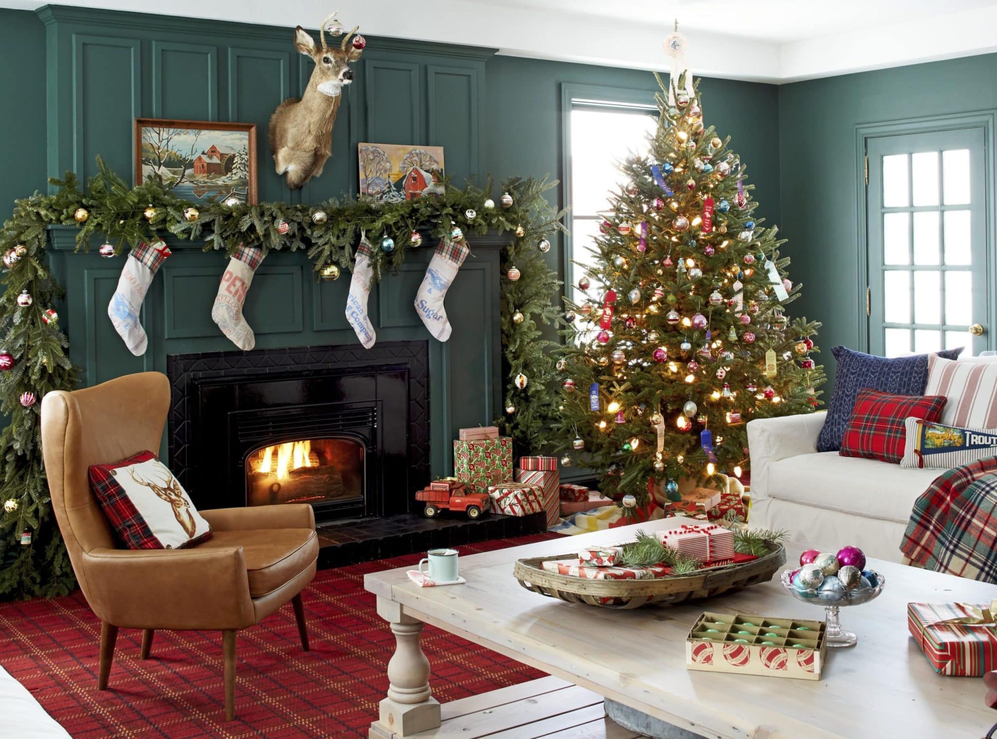 21 Way to Glam Up Your Christmas Decor