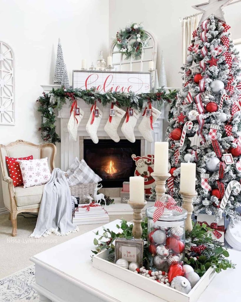 Include The Colors Of Christmas In Your Living Room