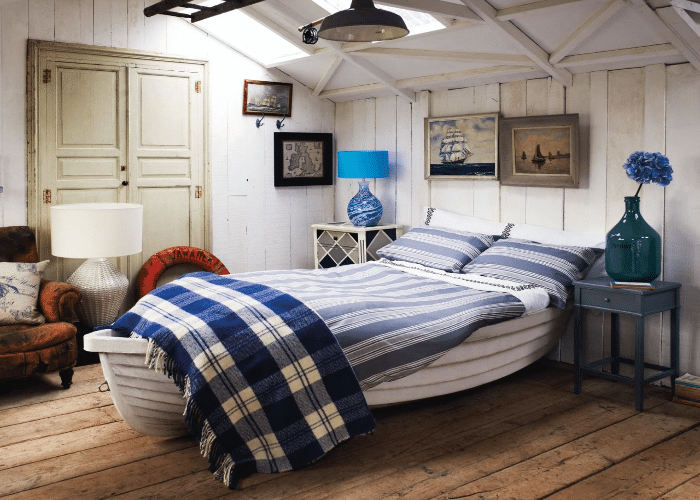 How to Choose Colours for Nautical Decor