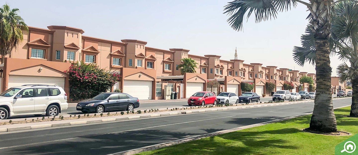 The Benefits of Owning a Villa with Covered Parking in Dubai