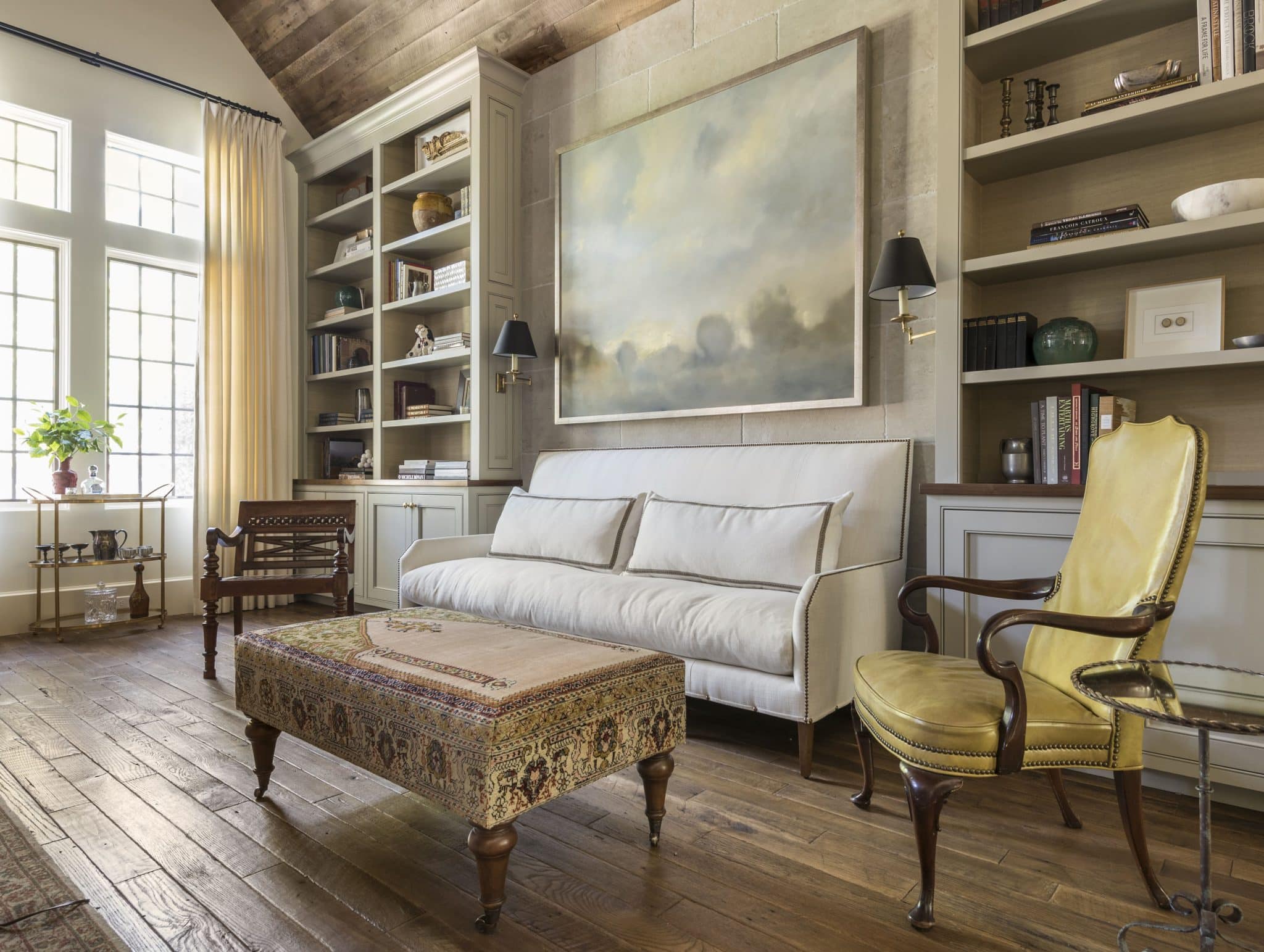  Can French Country Sofas Be Used in Non-Living Room Spaces?