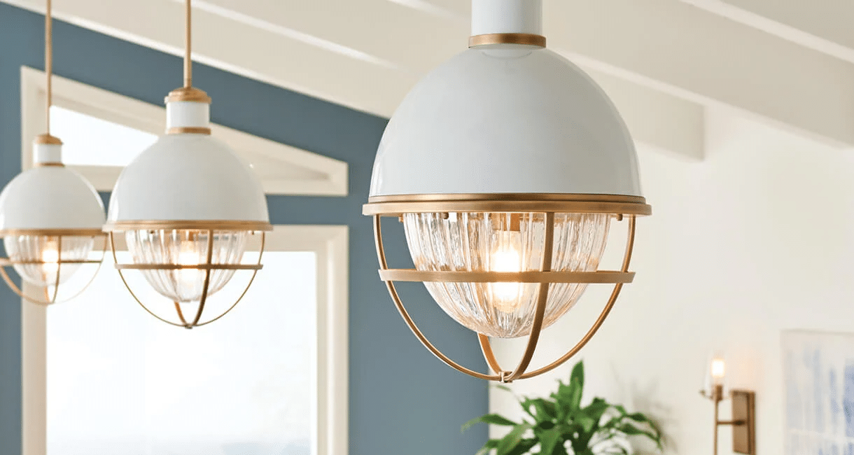 What are the Current Trends in Coastal Chandelier Designs?