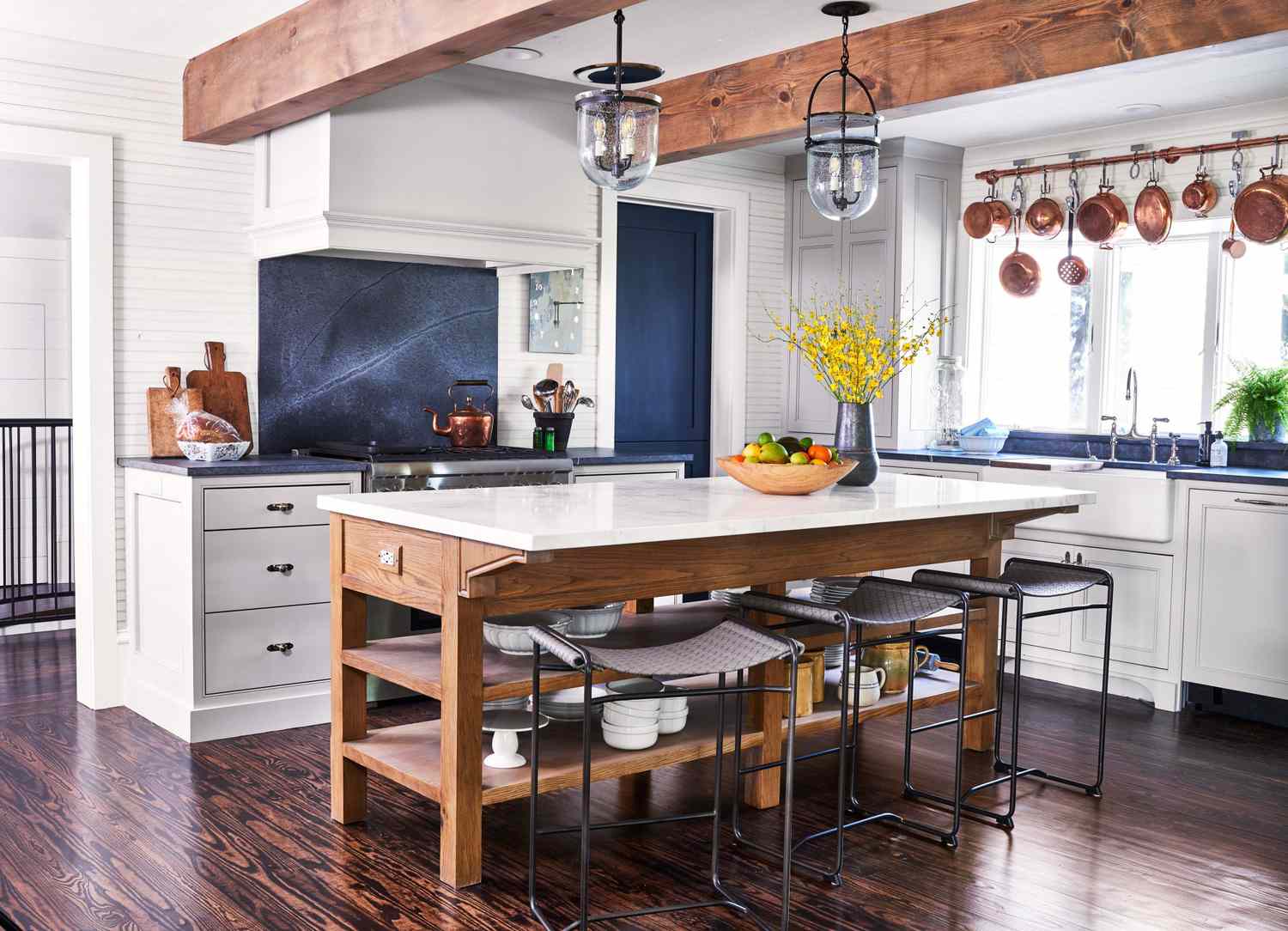 Where Can I Buy Authentic Farmhouse Kitchen Accessories? 