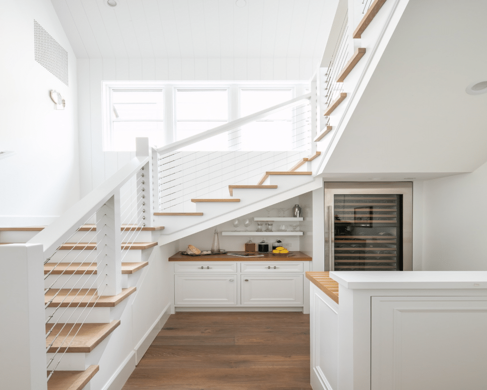 All-White for Airy, Light-Filled Spaces