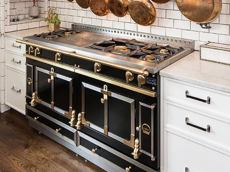 What Are the Key Features of a French Stove?
