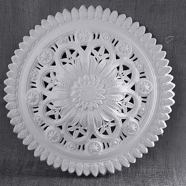 Victorian Ceiling Roses: How to Find the Perfect Decorative Match