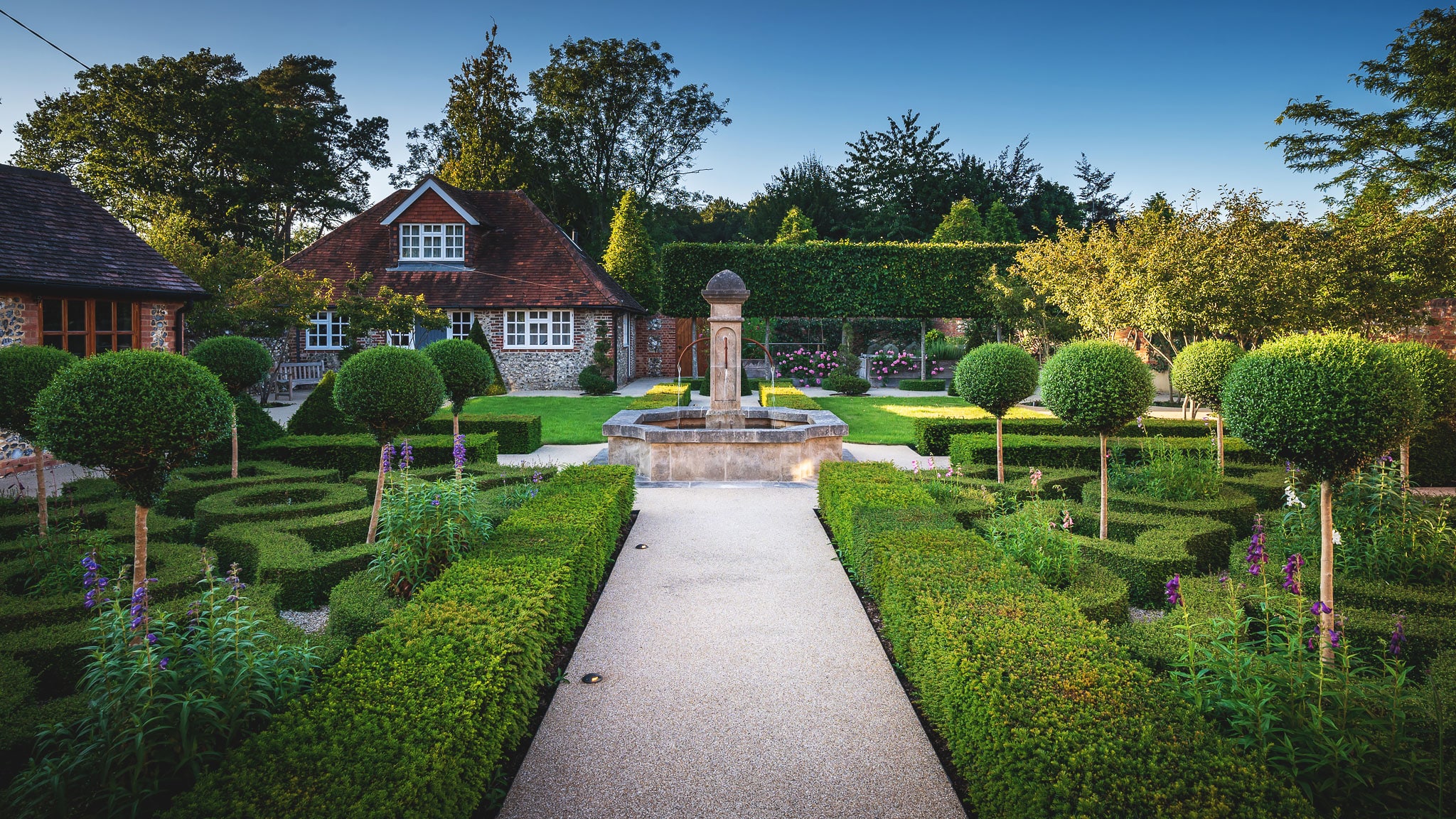 Guidelines for Crafting a Stunning Garden at Your Entrance