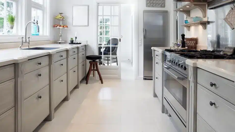 A Step-by-Step Guide: Choosing the Perfect Kitchen Floor for Your Home