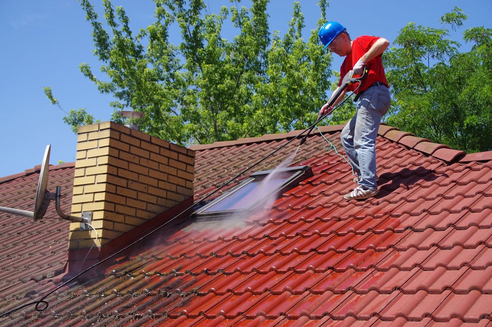 Benefits of a Clean Roof