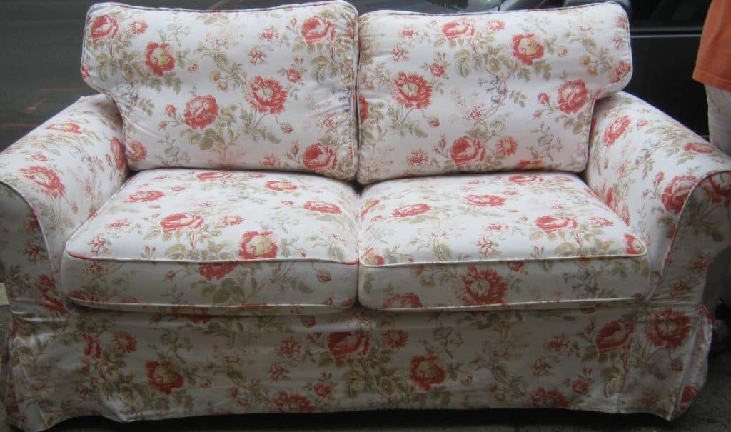 Drawbacks of Sofas with Removable Covers