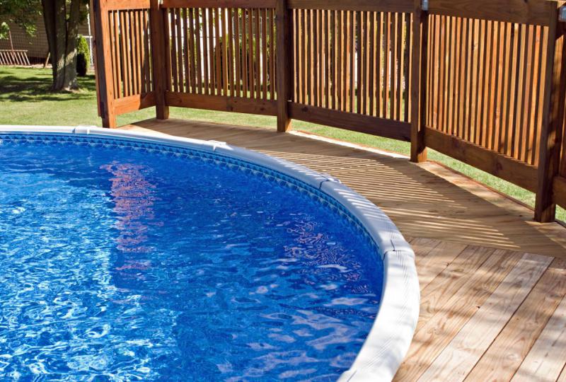 Importance of Proper Pool Deck Maintenance