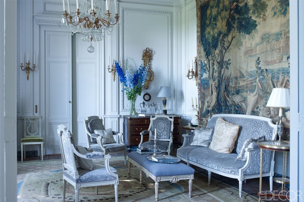 What Lighting Defines French Provincial Style?