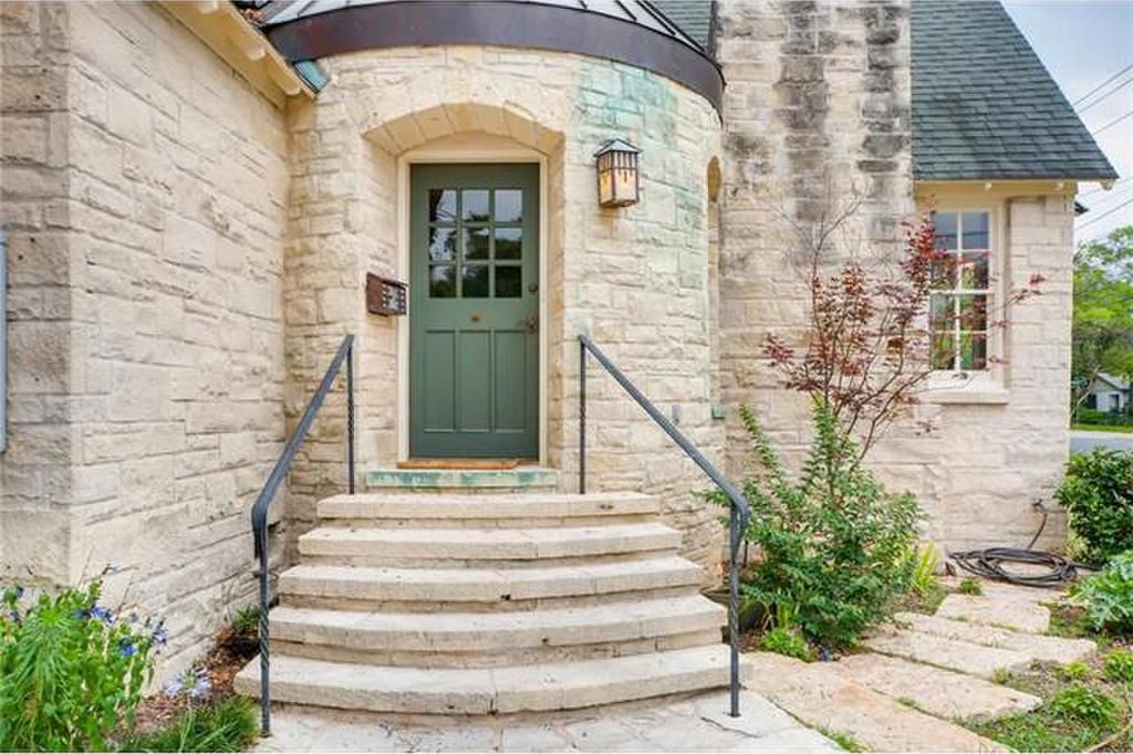 Why Limestone is the Ideal Choice for Your Home Renovation