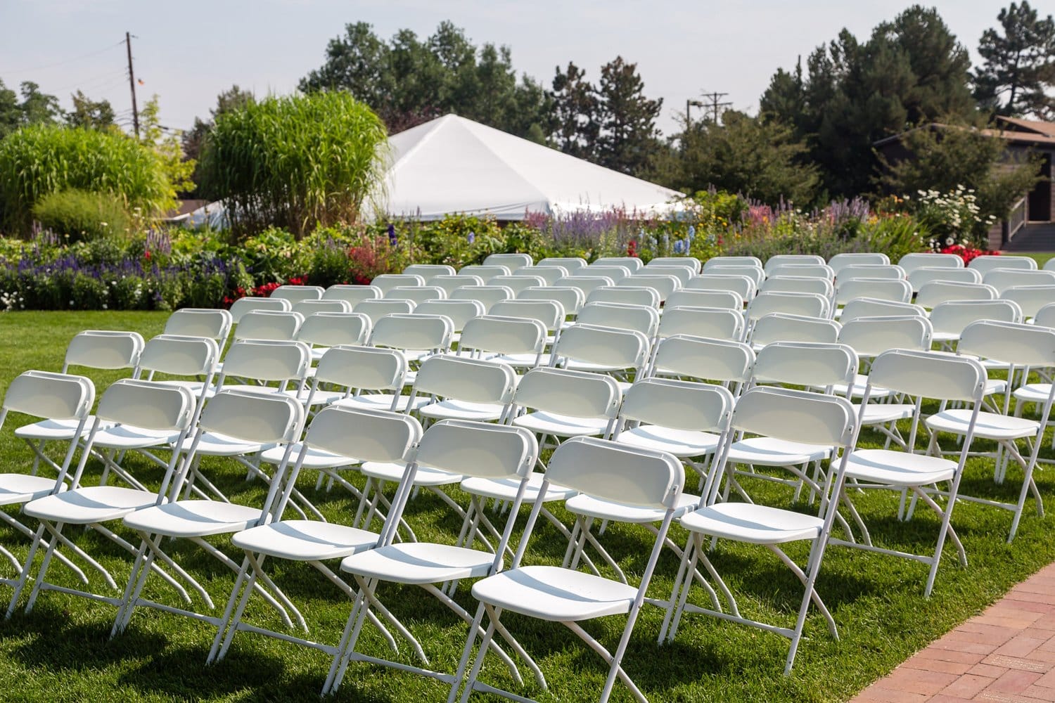Why Choosing Chair Rentals is the Savvy Decision