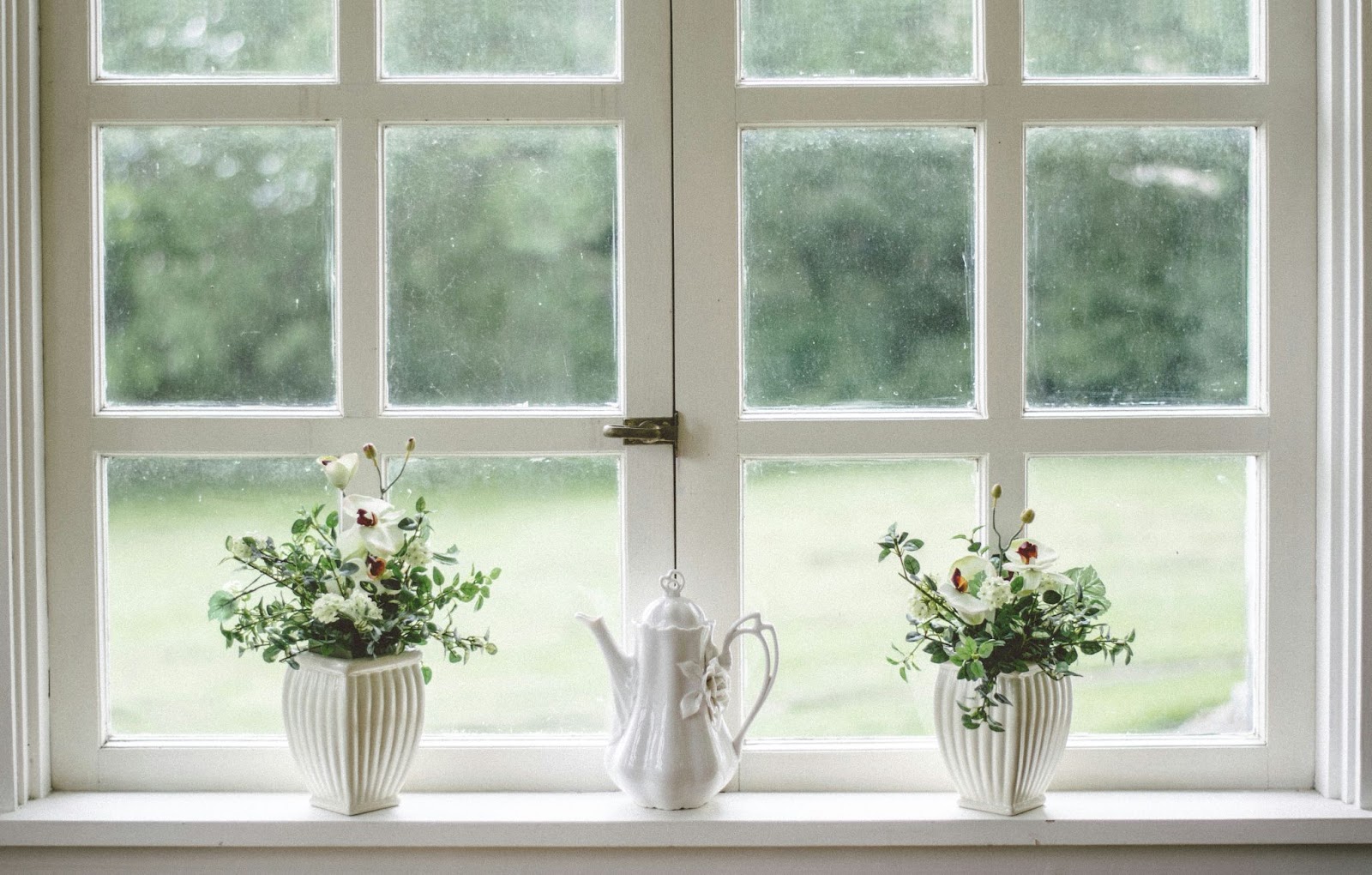 Comparing Window Materials: Which is Best for Newtown, PA Homes?