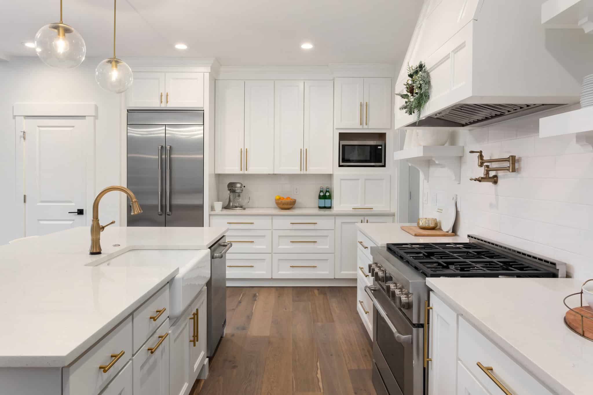 How to Match Custom Kitchen Countertops with Your Cabinetry  