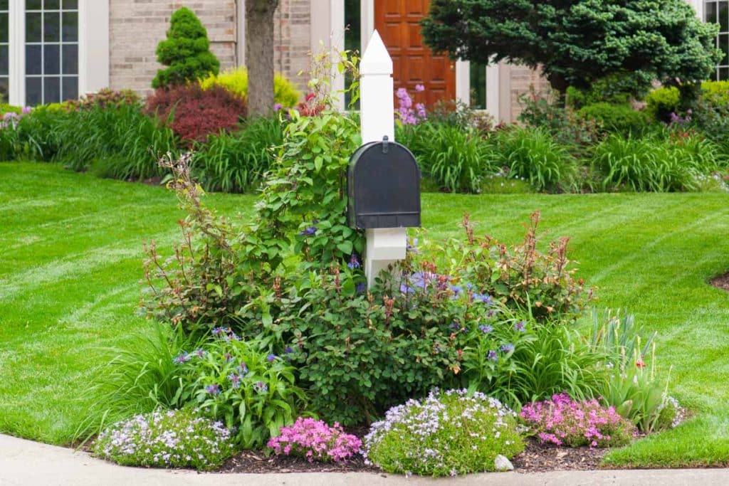 Landscaping Ideas for Mailboxes