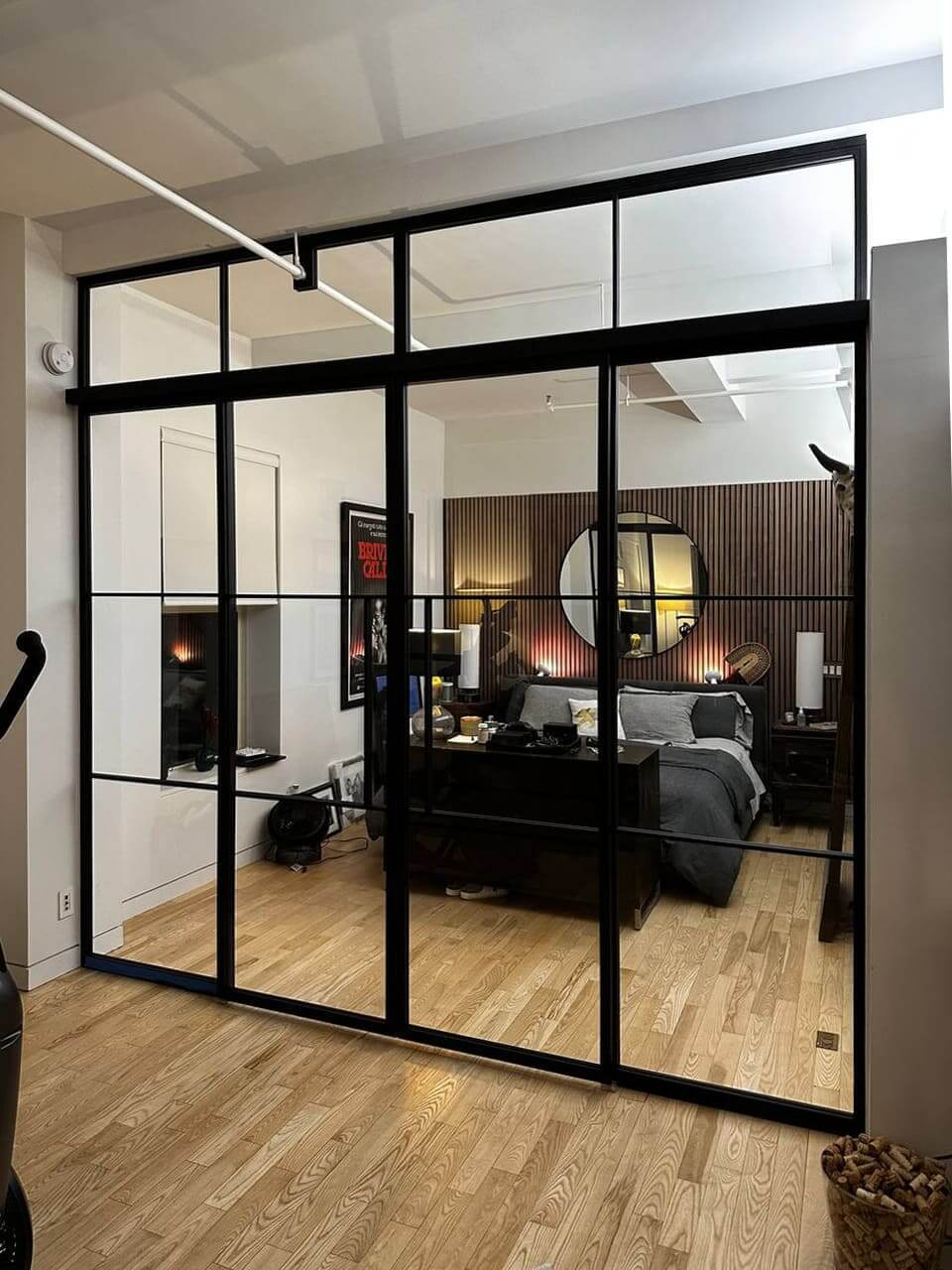 Expanding Spaces: How Glass Partitions Define Modern Interior Design
