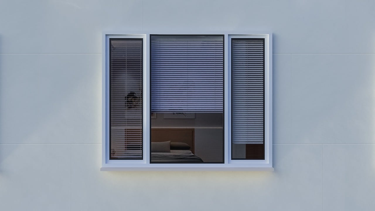 7 Best Commercial Blinds for Large Windows