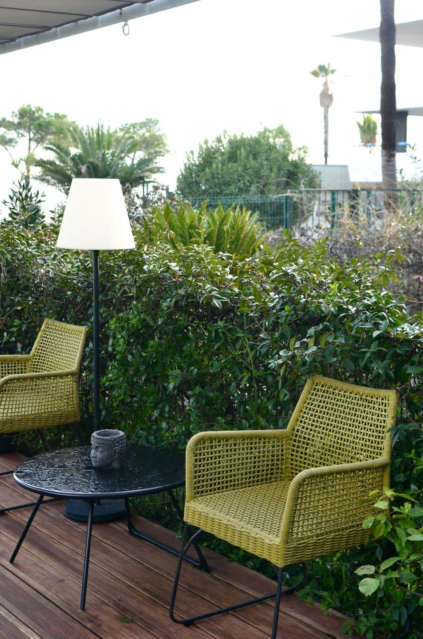 Natural vs. Synthetic Rattan