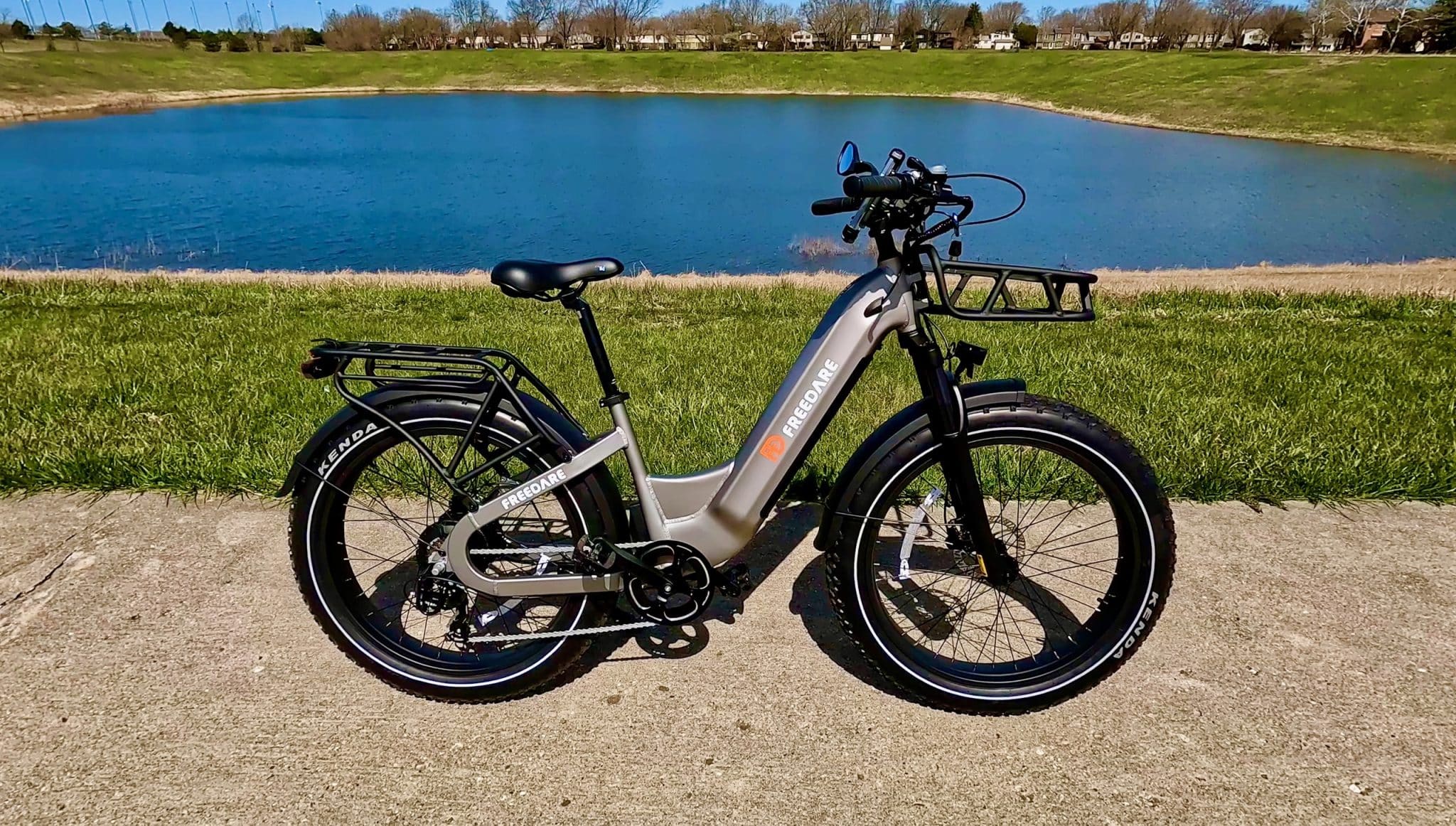 Topic : Eco-Conscious Commuting: How E-Bikes Are Reducing Carbon Footprints in Cities